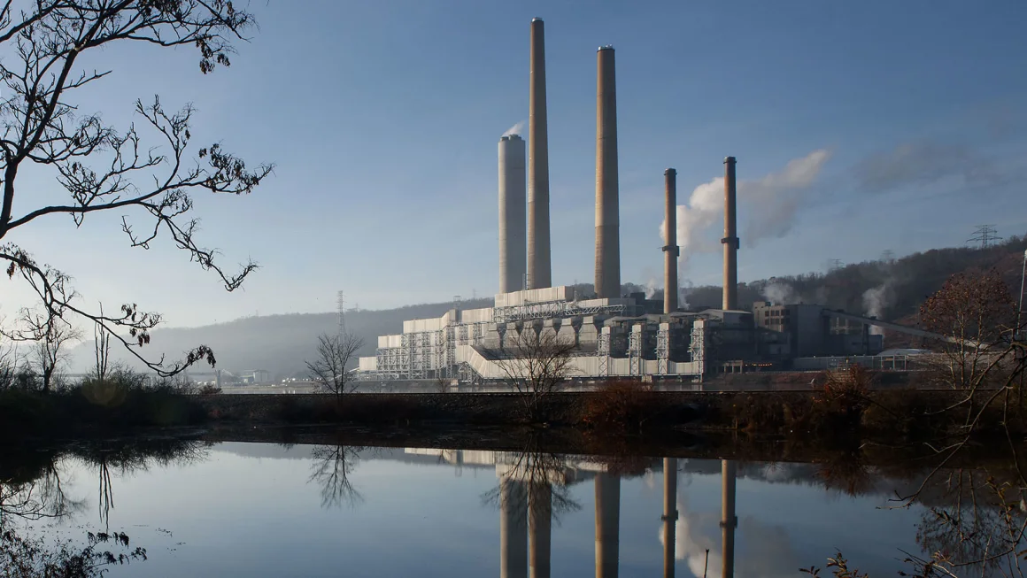 US climate pollution fell in 2023 as country shutters coal-fired power plants, new data shows