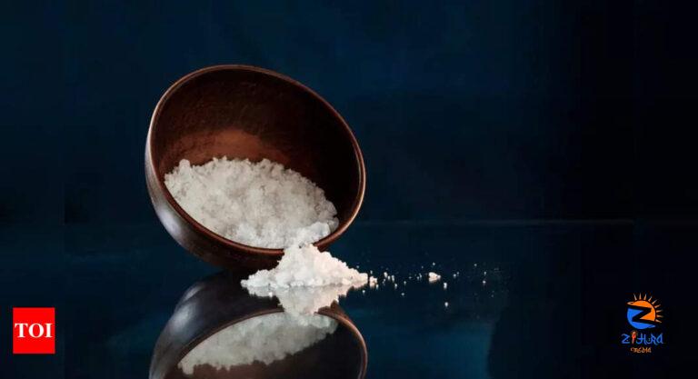 Cleanse the negative energies using salt, Acharya Vinod Kumar Ojha talks about its significance