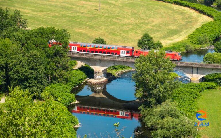 Scenic Fall Foilage Train Rides Across America