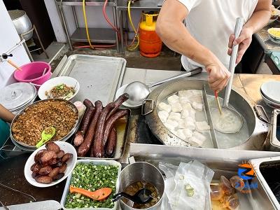 Jinjang’s Restoran Sam Kan Chong offers a crowd-pleasing bowl of flat pork ball noodles