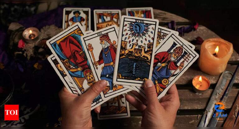 The astrological significance of Tarot Card reading