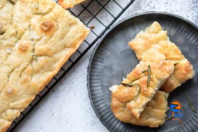 Under the Tuscan sun: Make this easy, no-knead focaccia to ring in the summer