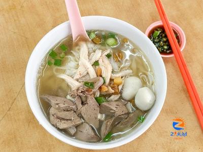 ‘Kuey teow thng’ fans rejoice! Your favourite Shoon Lee Kuey Teow Soup and State Kuey Teow Thng are near each other in PJ Old Town