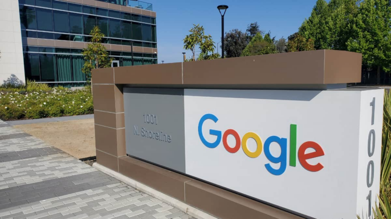 Google holds illegal monopoly in search, says US judge