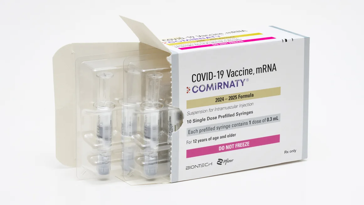 FDA signs off on updated Covid-19 vaccines from Moderna and Pfizer/BioNTech